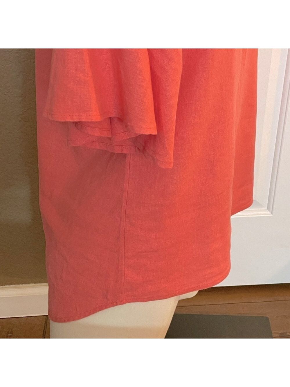 Ellen Tracy Linen ShortsleeveTop - Picture 3 of 8
